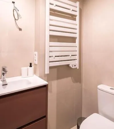 Dockside Haven Olabeaga דירה *