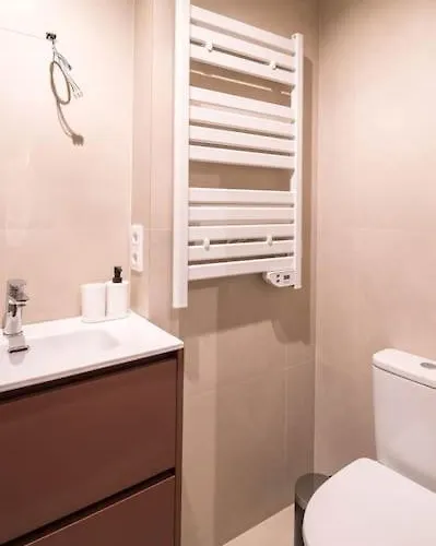 Dockside Haven Olabeaga Apartmán *